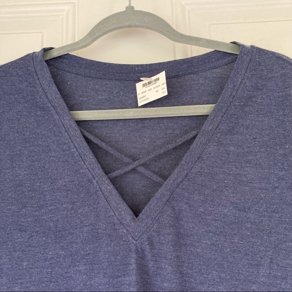 CRISS CROSS Blue V neck T shirt Womens Medium - Picture 7 of 15